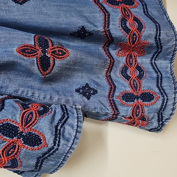 REBA Embroidered Blue & Red Women's Lightweight Denim Top *READ DESCRIPTION* - Picture 3 of 12